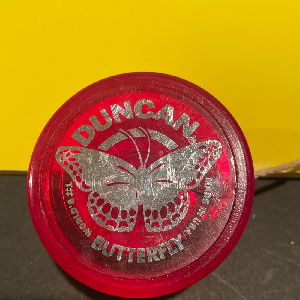 Vintage Duncan Red Yo-yo, Gold Butterfly